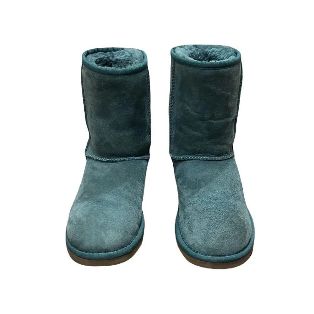 UGG green classic